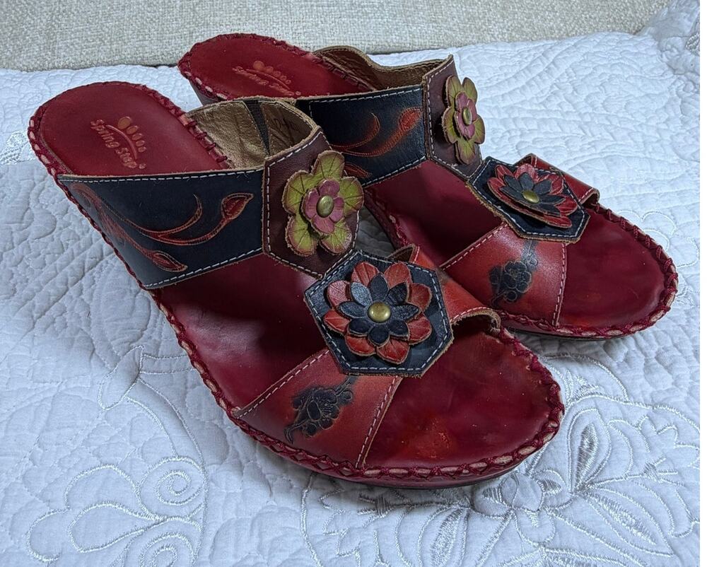 L'Artiste by Spring Step Women's Red 7.5 Floral Leather Slip On Low Heel Sandals
